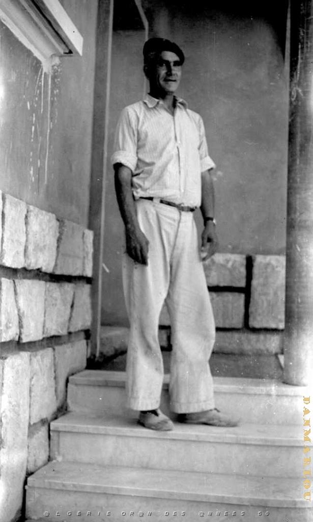01 HOMMAGE A UN MACON DE MAISON 1953.jpg